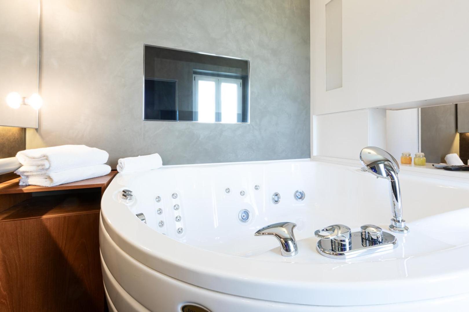 Citta Studi Terrace Suite With Jacuzzi - Top Collection Милан Экстерьер фото